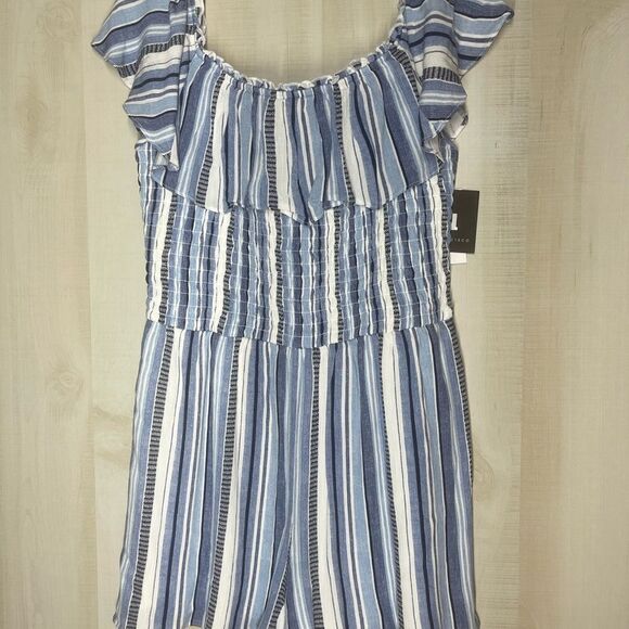 I. N. San Francisco blue and white striped shorts romper, ruffle, size large - Picture 3 of 16